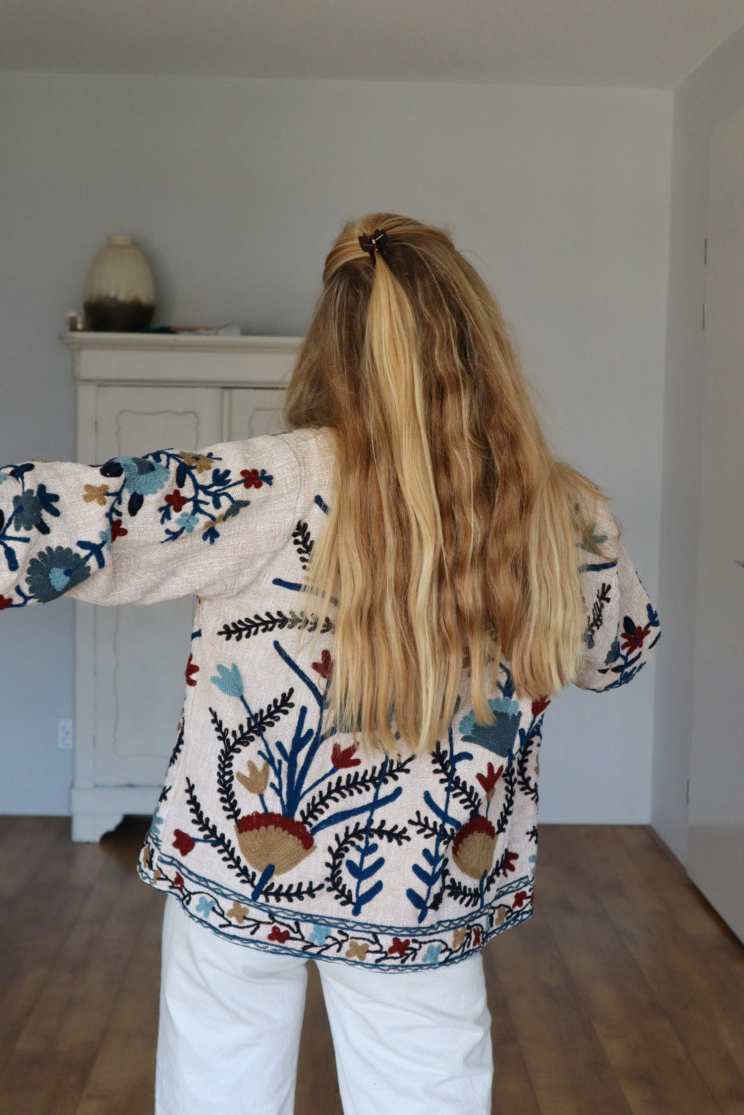 Jacket embroidered beige
