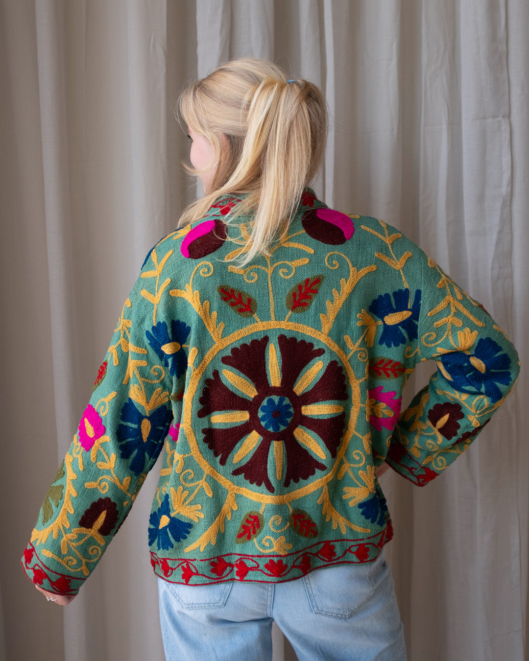 Jacket embroidered white