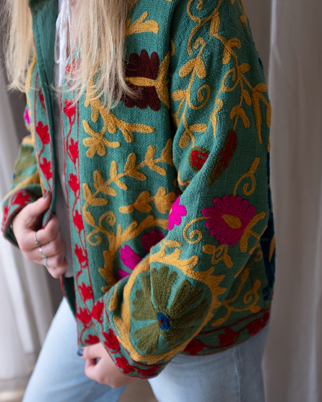 Jacket embroidered white