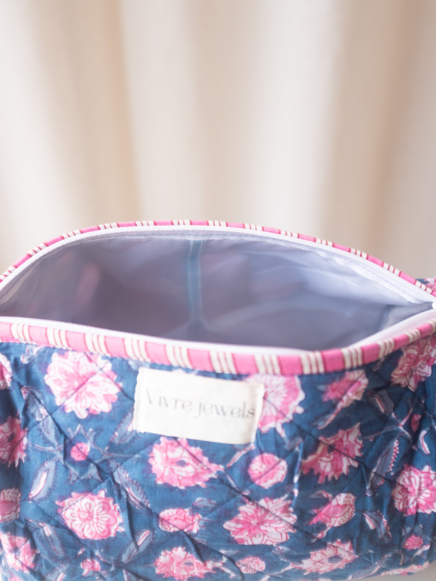 NO.29 Toiletry bag