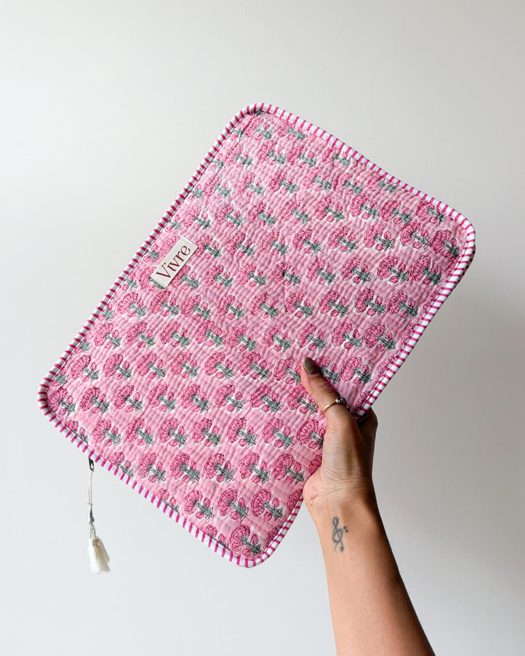 Laptophoes NO.101