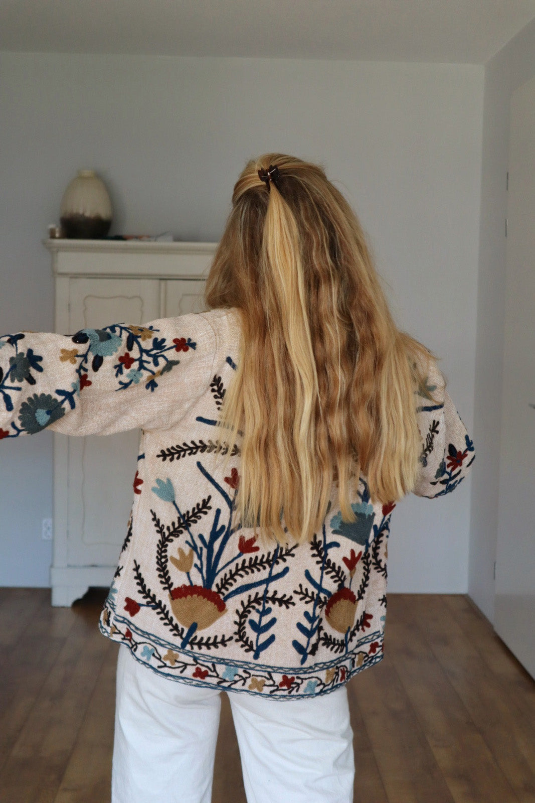 Jacket embroidered beige