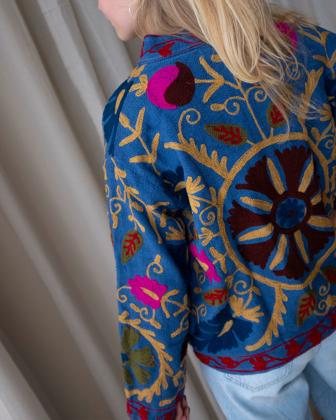 Jacket embroidered white