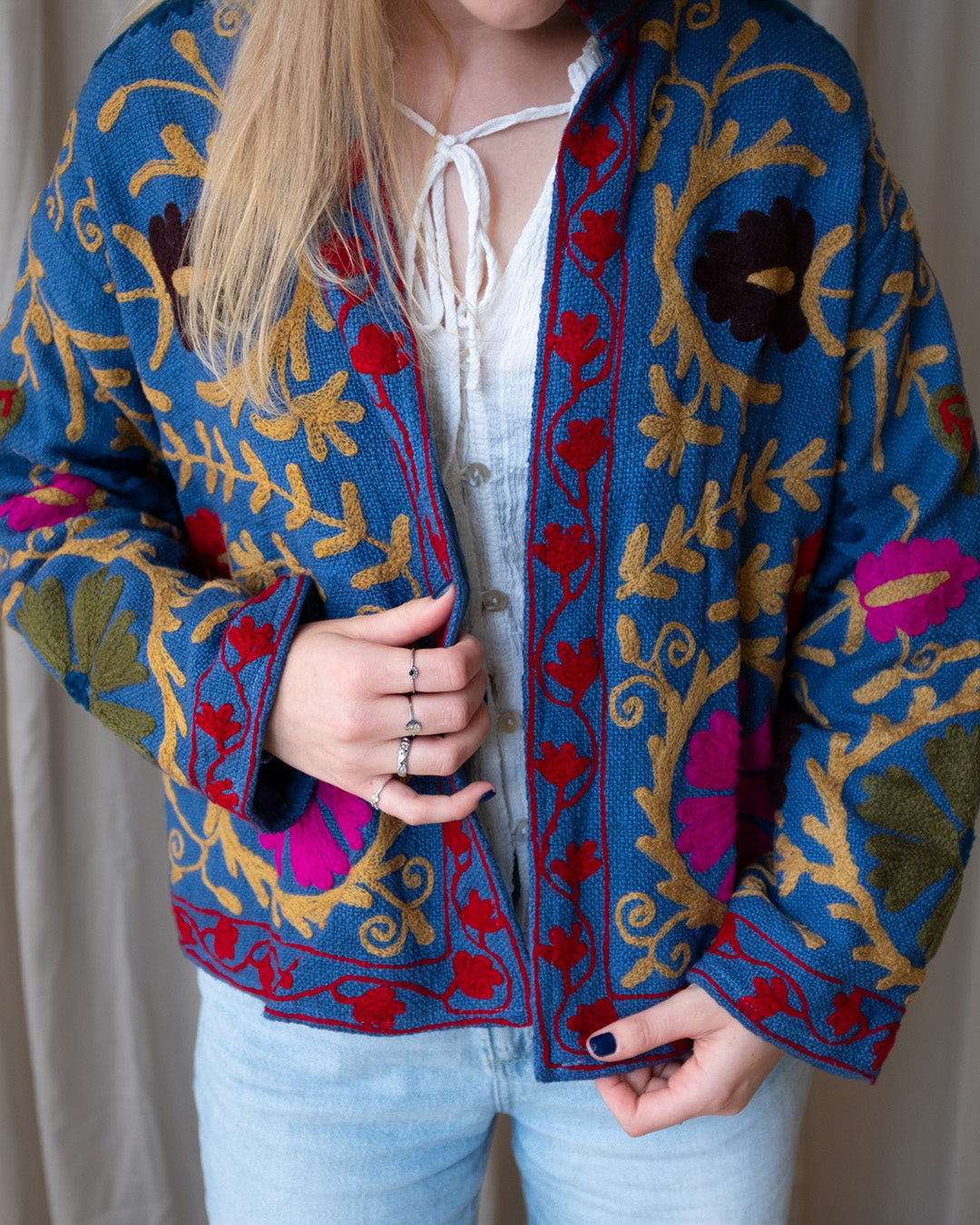 Jacket embroidered white