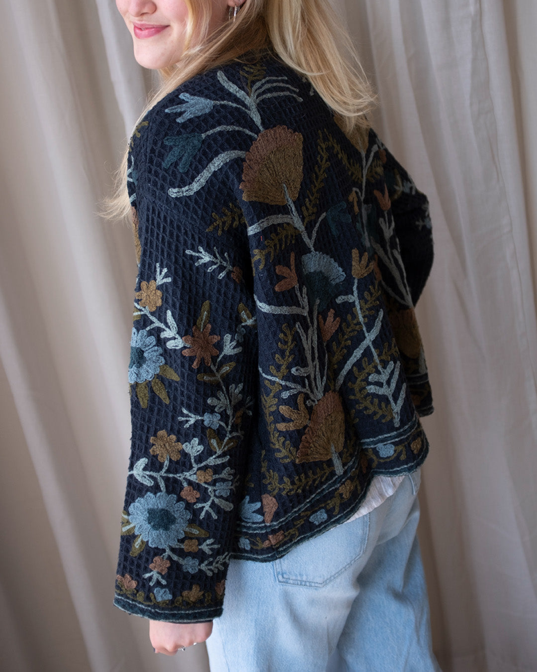 Jacket embroidered white