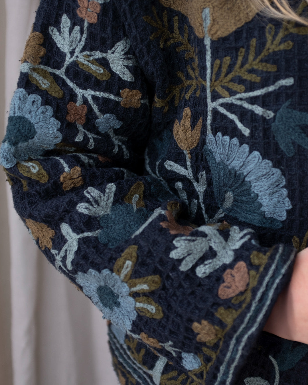 Jacket embroidered white
