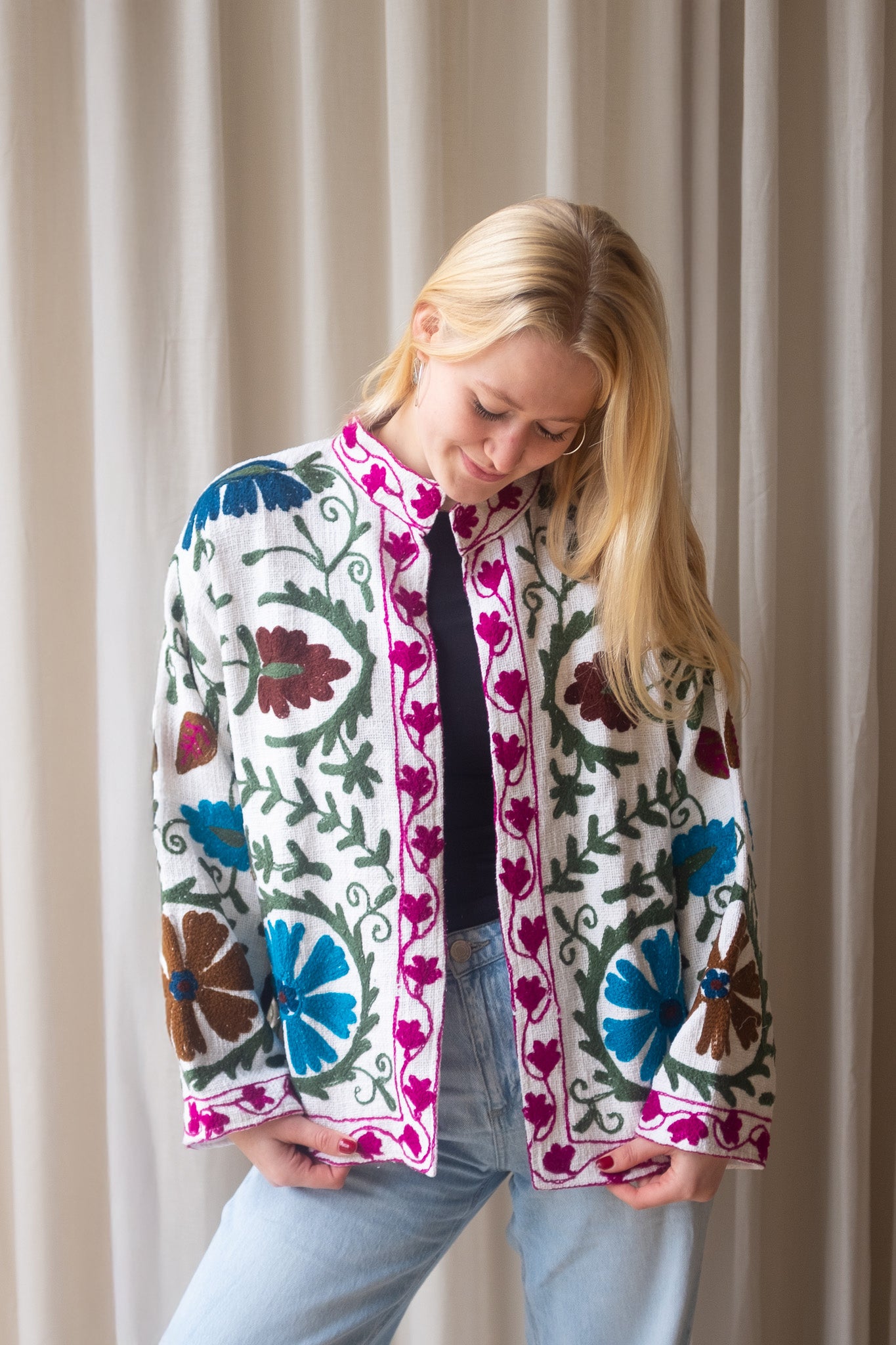 Jacket embroidered white