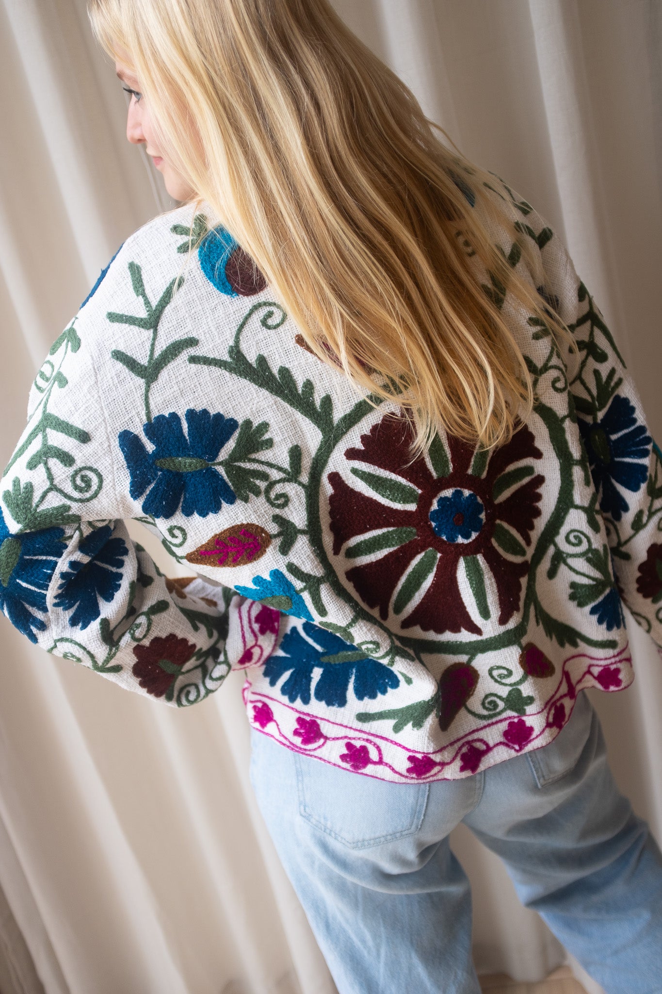 Jacket embroidered white