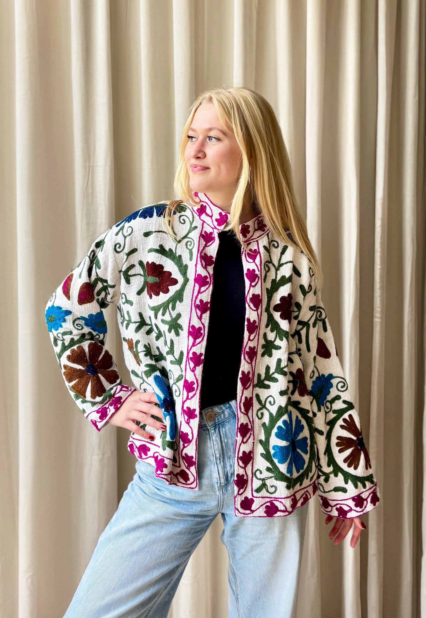 Jacket embroidered white