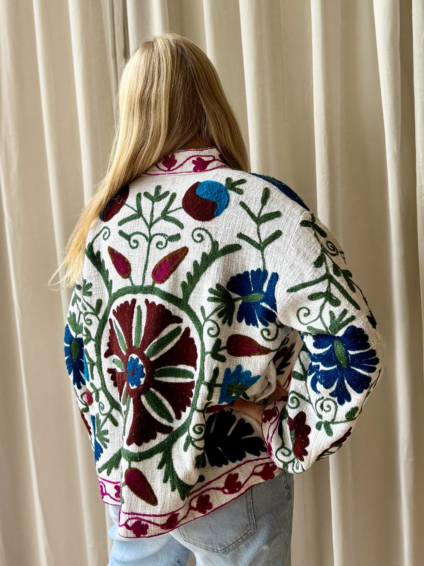 Jacket embroidered white