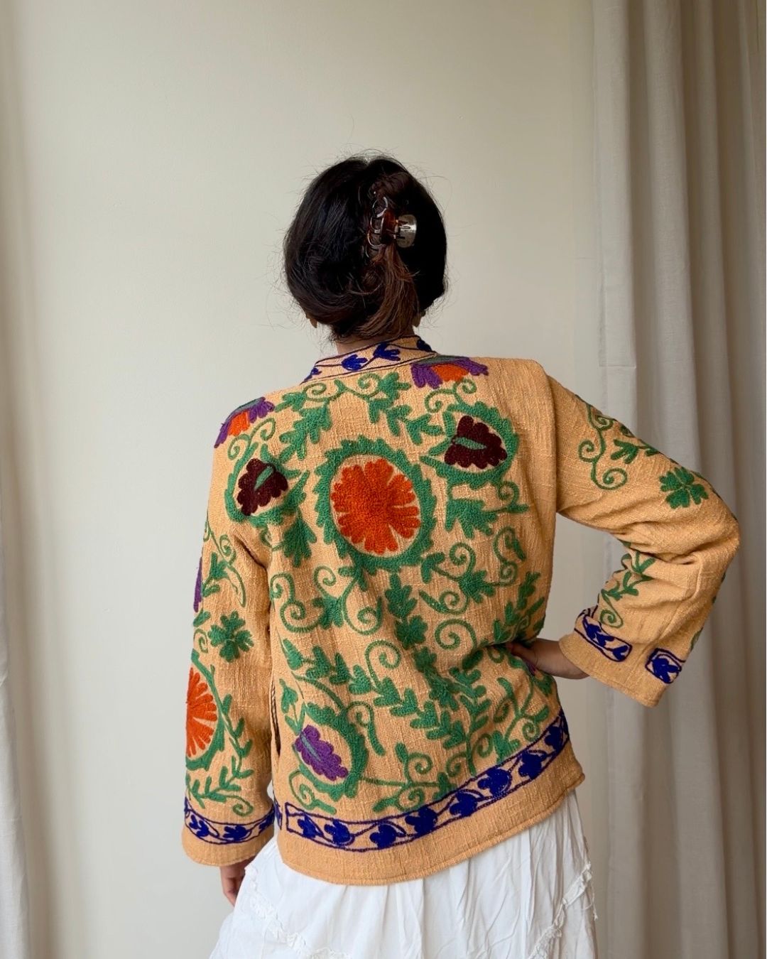 Jacket embroidered white