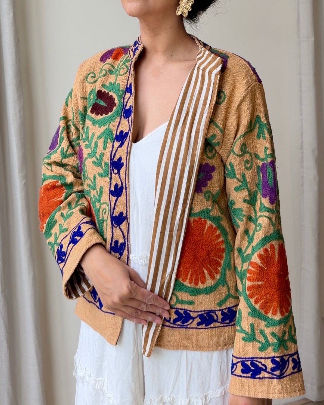Jacket embroidered white