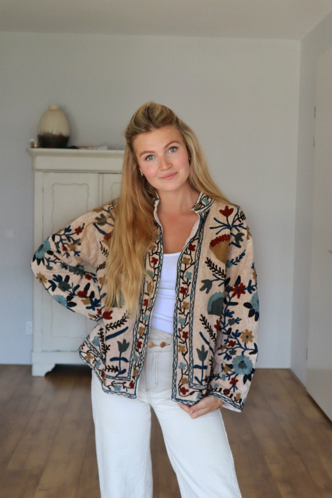 Jacket embroidered beige